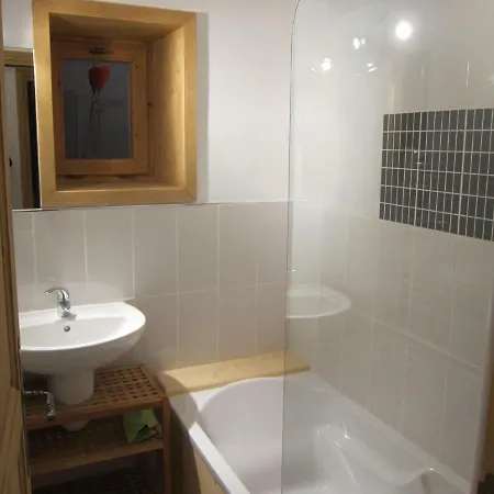 Confort 4 Ch, 3 Sdb, Proche 3 Vallees, Wifi Gratuit - Fr-1-452-58 Apartment *